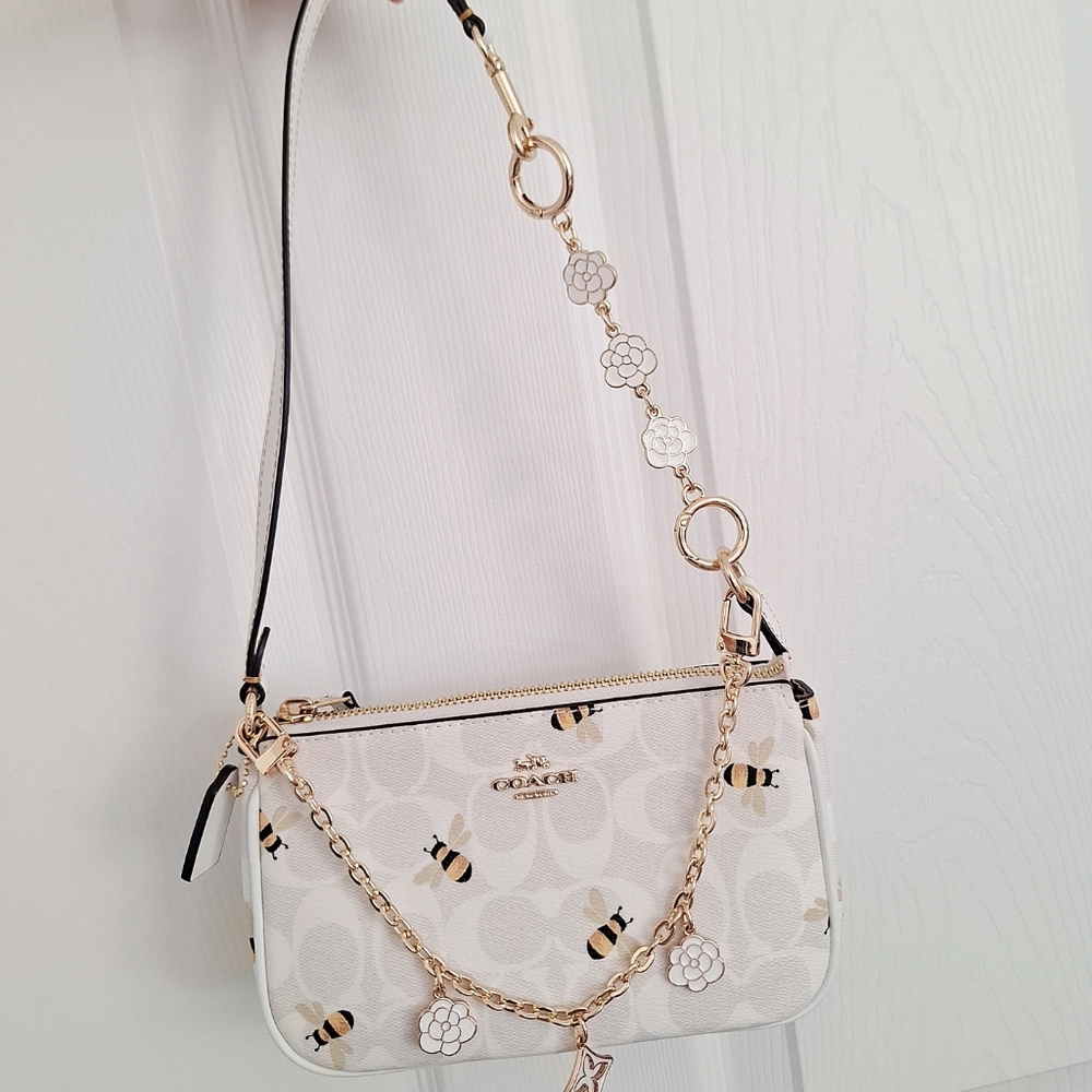NWT Coach 🐝🐝  Nolita 19 In Signature Canvas With Bee Print Plus Floral Chains - Picture 2 of 12